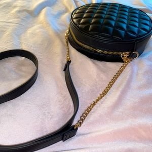 H&M quilted round chain shoulder bag